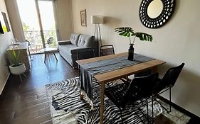 EXCELENTE DEPARTAMENTO MODERNO A METROS DE LA COSTANERA CON COCHERA OPCIONAl